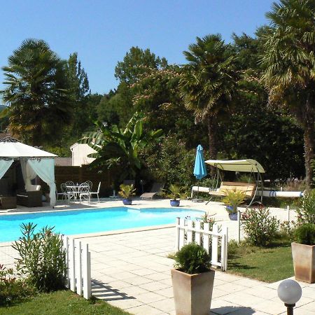 La Caldamente Bed & Breakfast Rieux-de-Pelleport Bagian luar foto