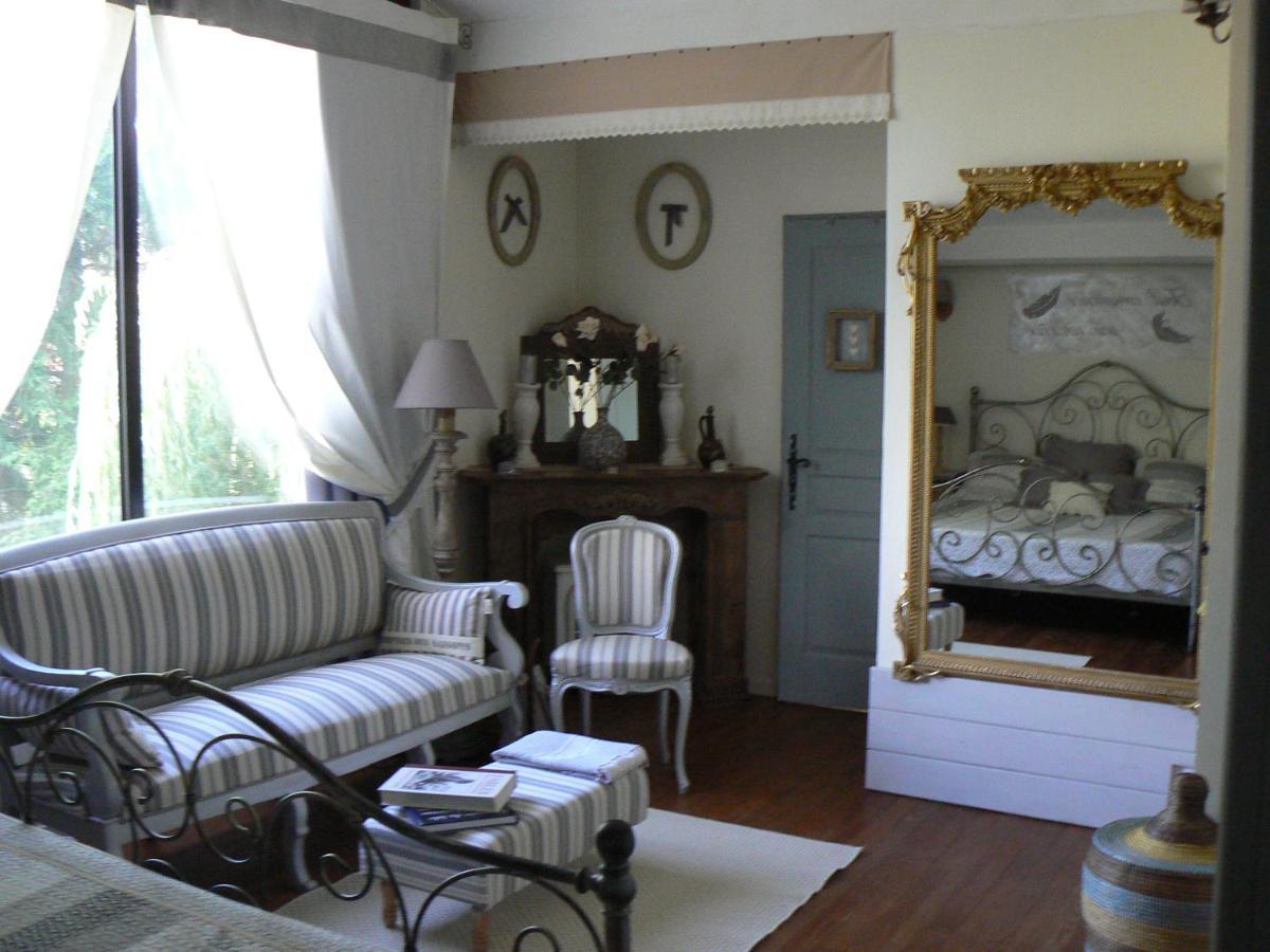 La Caldamente Bed & Breakfast Rieux-de-Pelleport Bagian luar foto