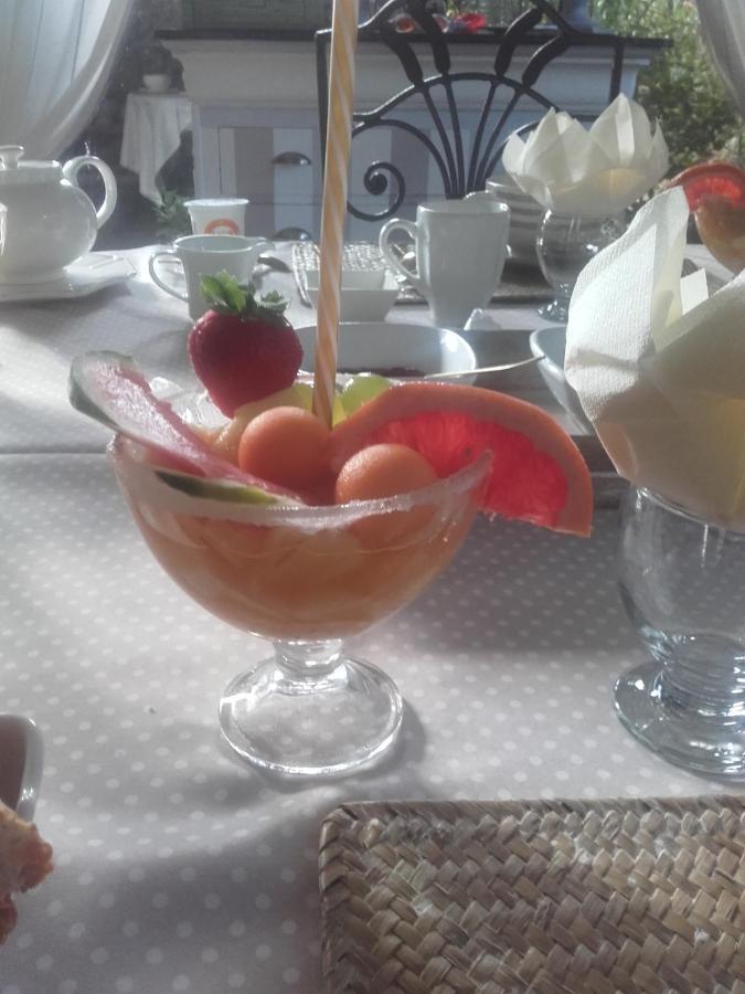La Caldamente Bed & Breakfast Rieux-de-Pelleport Bagian luar foto